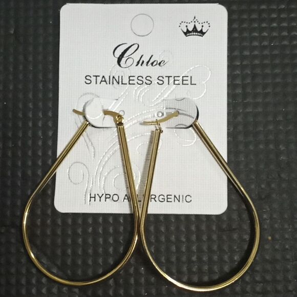 Chloe accessory oval shaped hoop earrings gold color - Picture 3 of 4